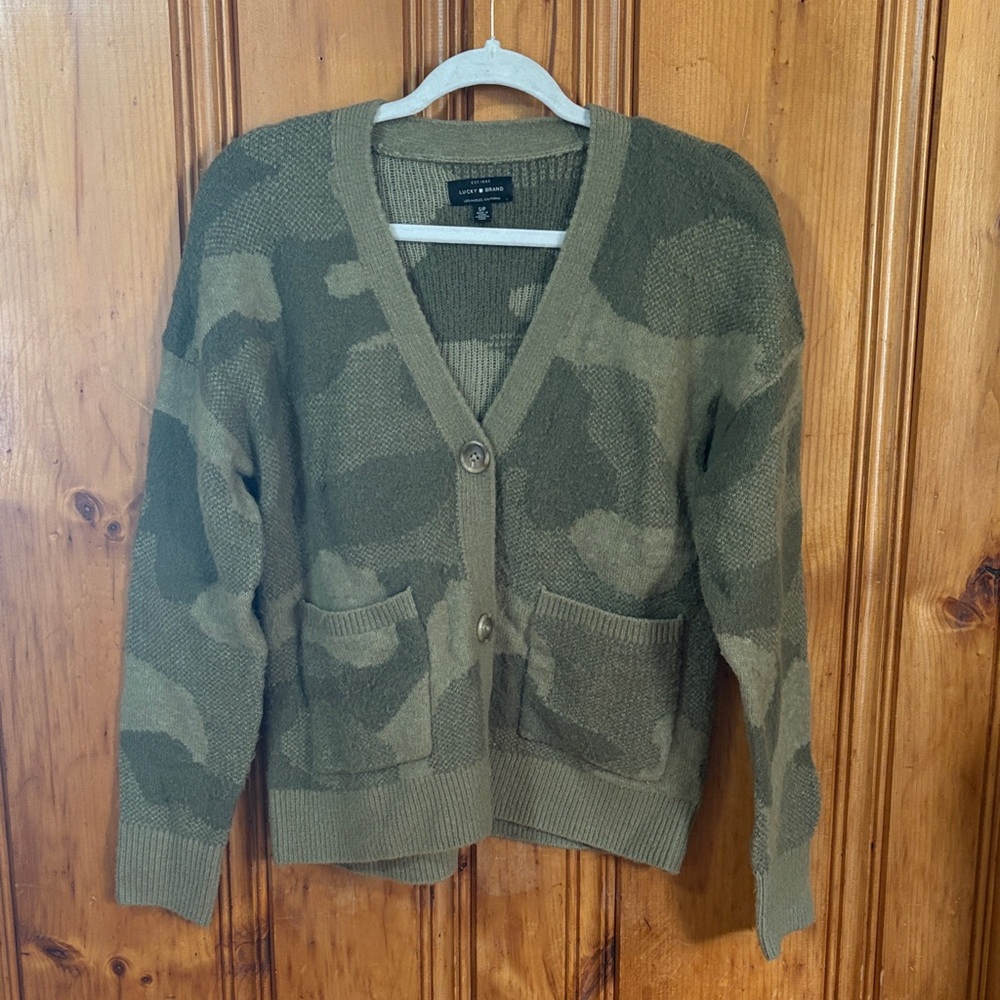 Lucky Brand Olive Camouflage Cardigan - V Neck - Button up - Size Small